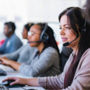 4.000 nuevas vacantes para mujeres ofrecen los sectores de call center y BPO