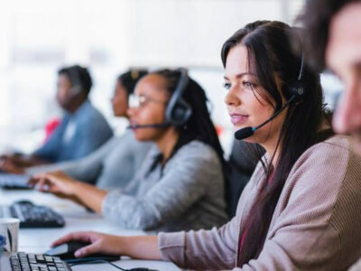 4.000 nuevas vacantes para mujeres ofrecen los sectores de call center y BPO